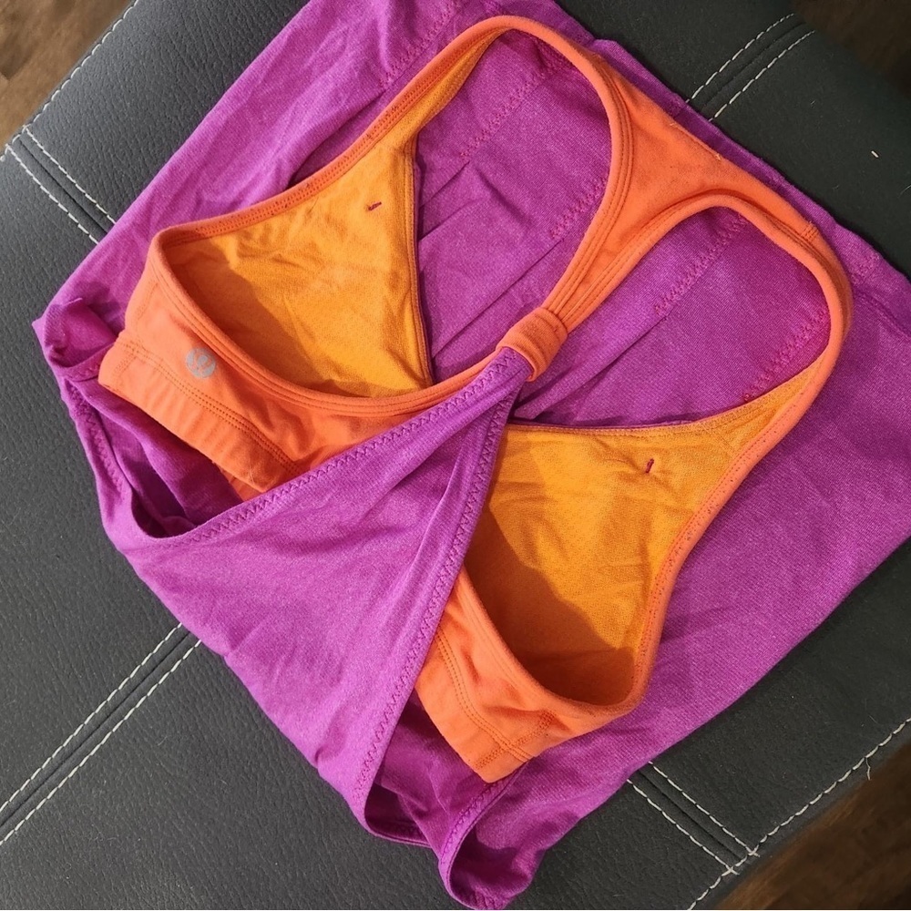 Lulu lemon tank size 4 - Picture 2 of 2